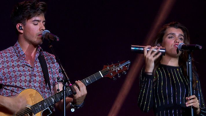 OT 2017 - Amaia y Roi cantan 'Shape of you'