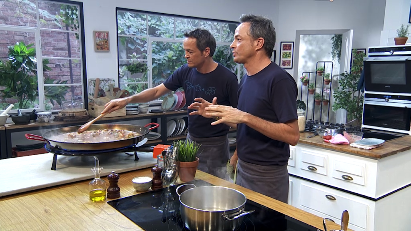 Torres en la cocina - Paella. Arnadí - ver ahora