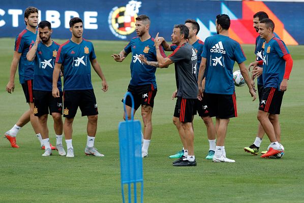 Telediario 1 - La España de Luis Enrique debuta en casa ante Croacia