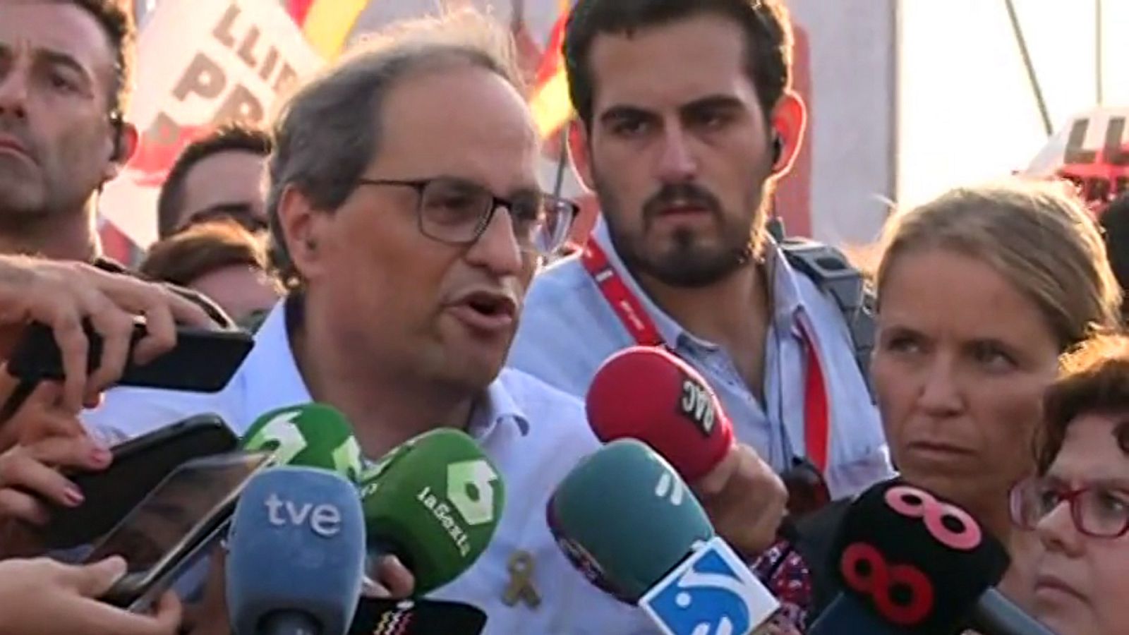 Torra pide al Gobierno "máxima inteligencia política" y a los españoles "su solidaridad" con Cataluña