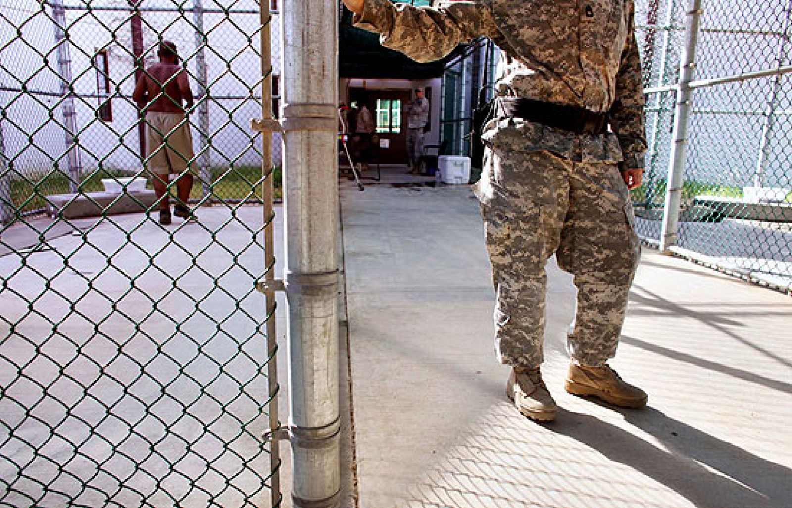 El director de la CIA anuncia el cierre de todas las prisiones secretas de Estados Unidos en el extranjero