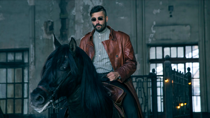 El Continental - Álex García es Ricardo León en 'El Continental'