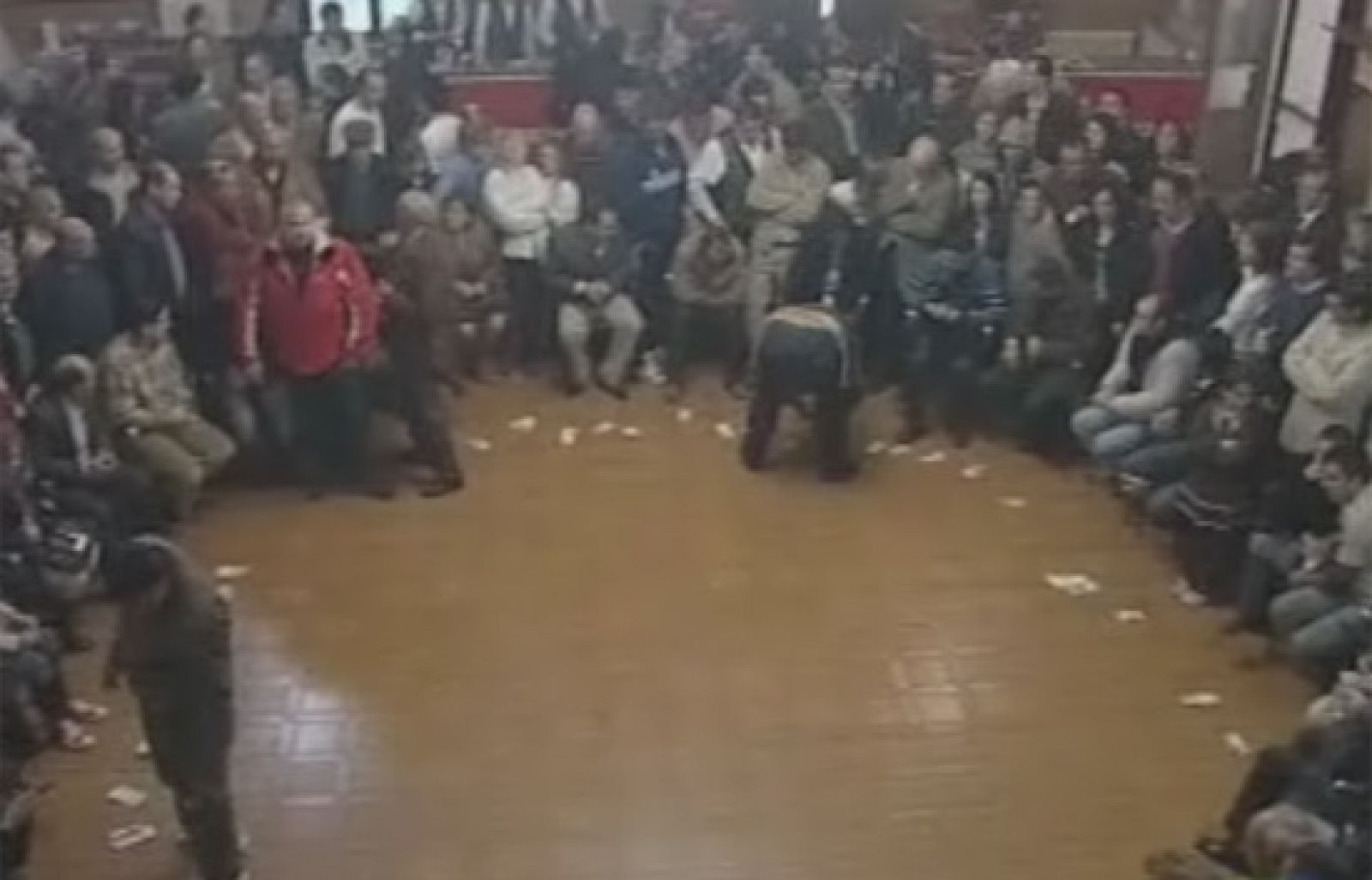 El juego de las 'caras' en Calzada | Ver