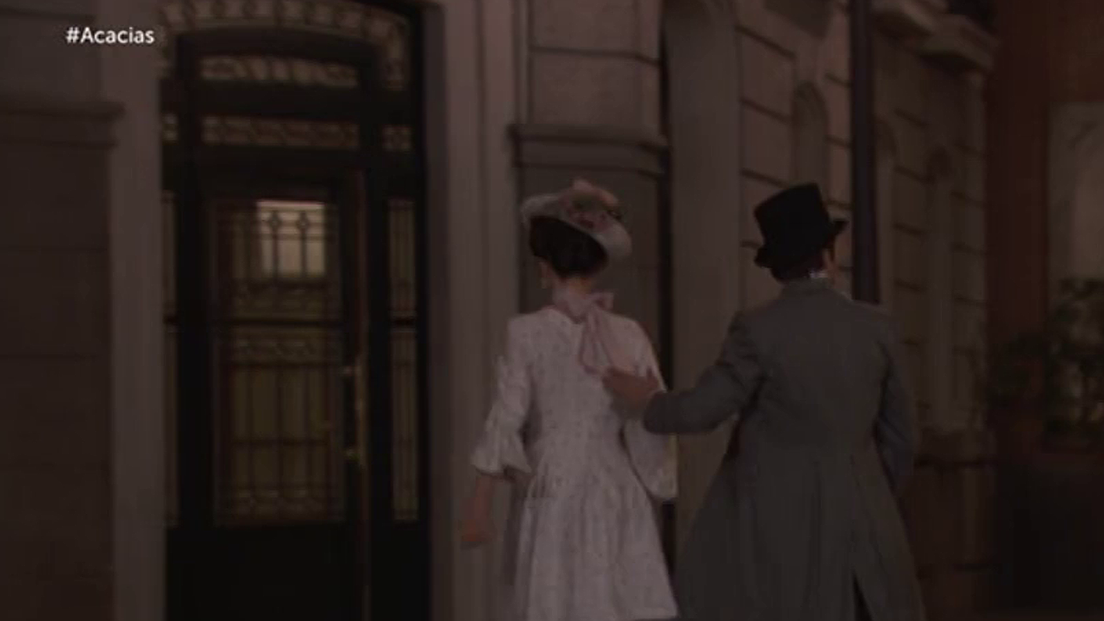 Acacias 38 - Samuel y Lucía son asaltados