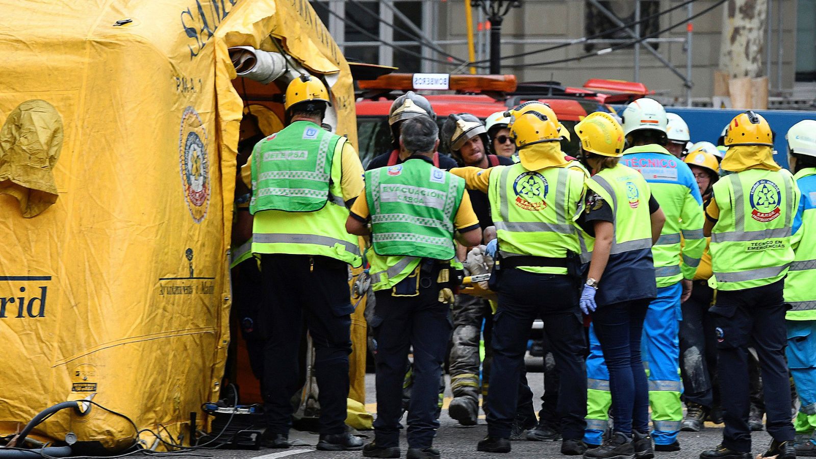 Un trabajador fallecido y otros once heridos tras un derrumbe parcial en las obras del hotel Ritz