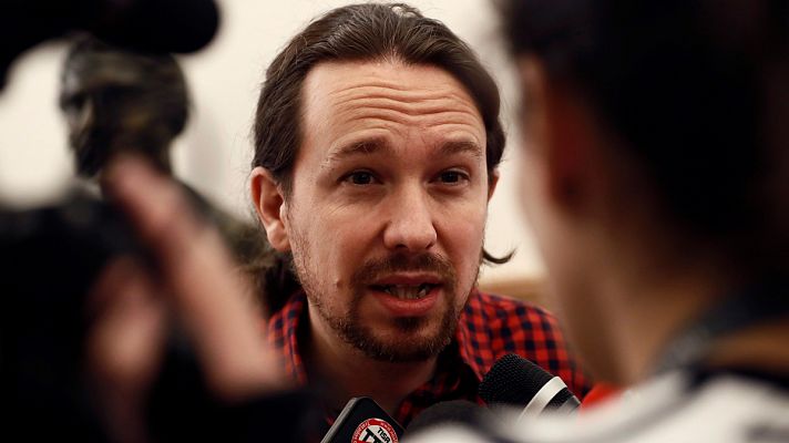 Los desayunos - Iglesias ve "bastante cutre" que Sánchez copiara en su libro