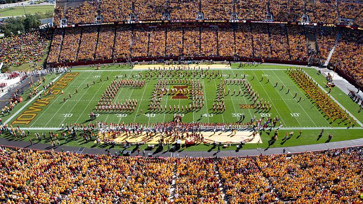 Informativo 24h - Miles de personas homenajean a Celia Barquín en la Universidad de Iowa