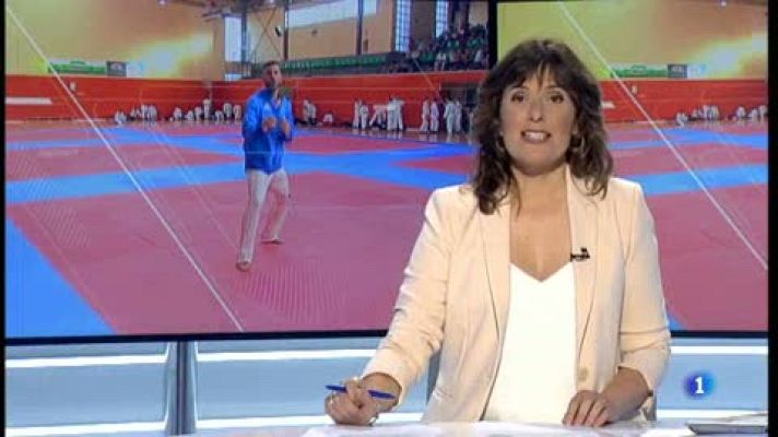 L'Informatiu - Joves karateques entrenen amb el campió del món, Luigi Busà