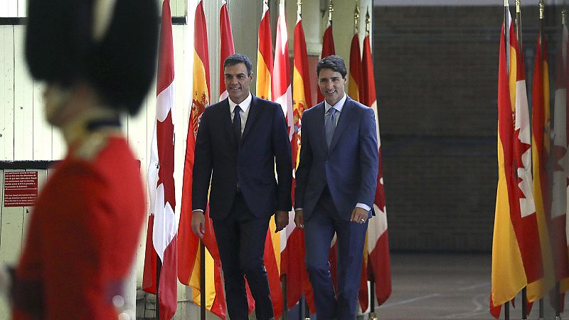 Trudeau recibe a Sánchez con honores militares en Montreal