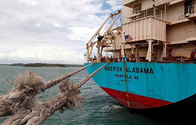  - Los piratas rechazan a tiros