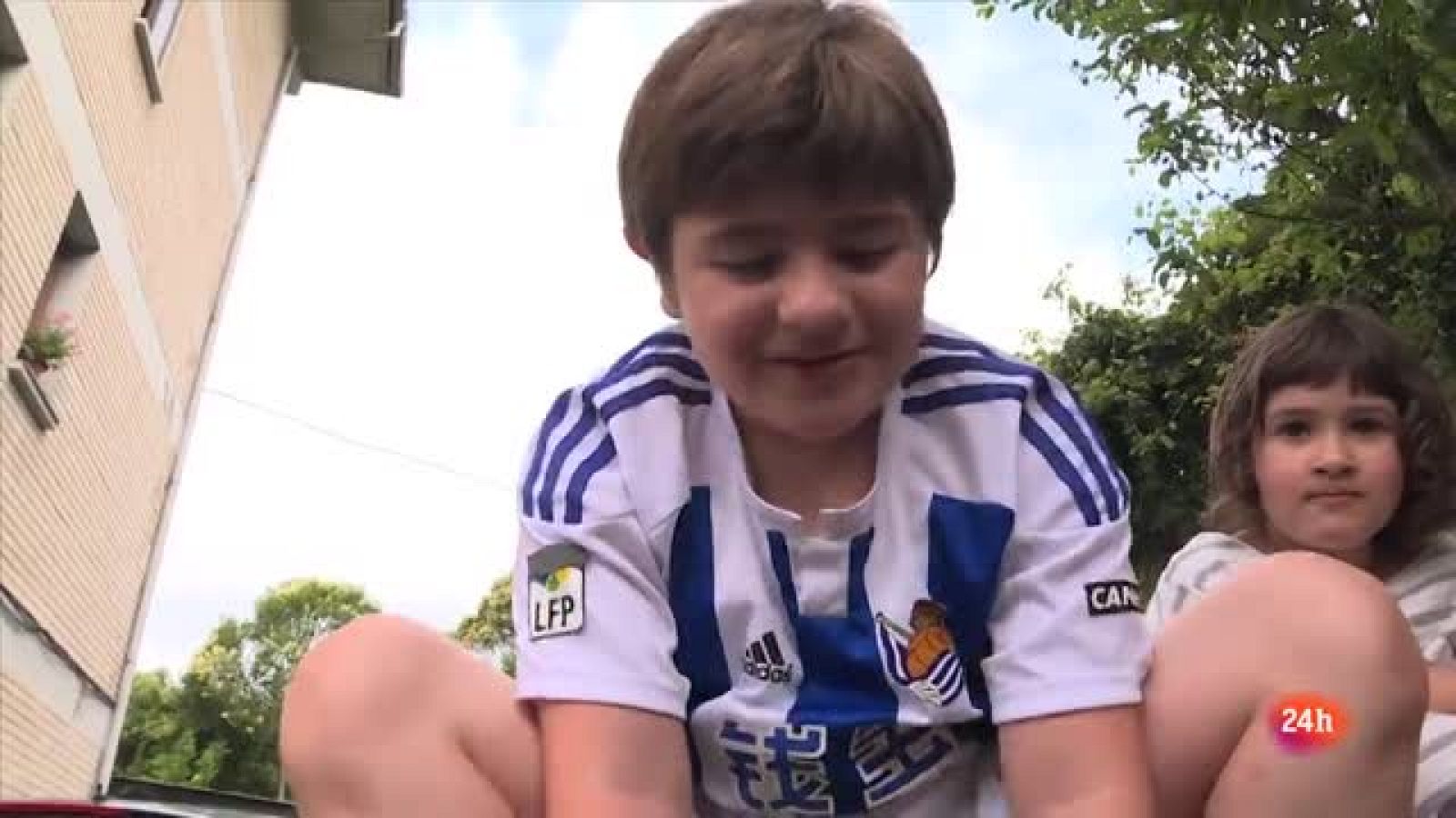 Repor - Iván no sabe explicar muy bien a sus amigos porqué sufre la radiación