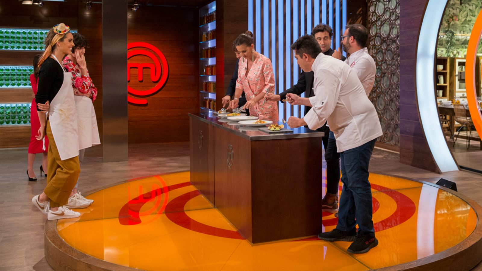 Paz y Ona se lucen entre platos mexicanos | Ver