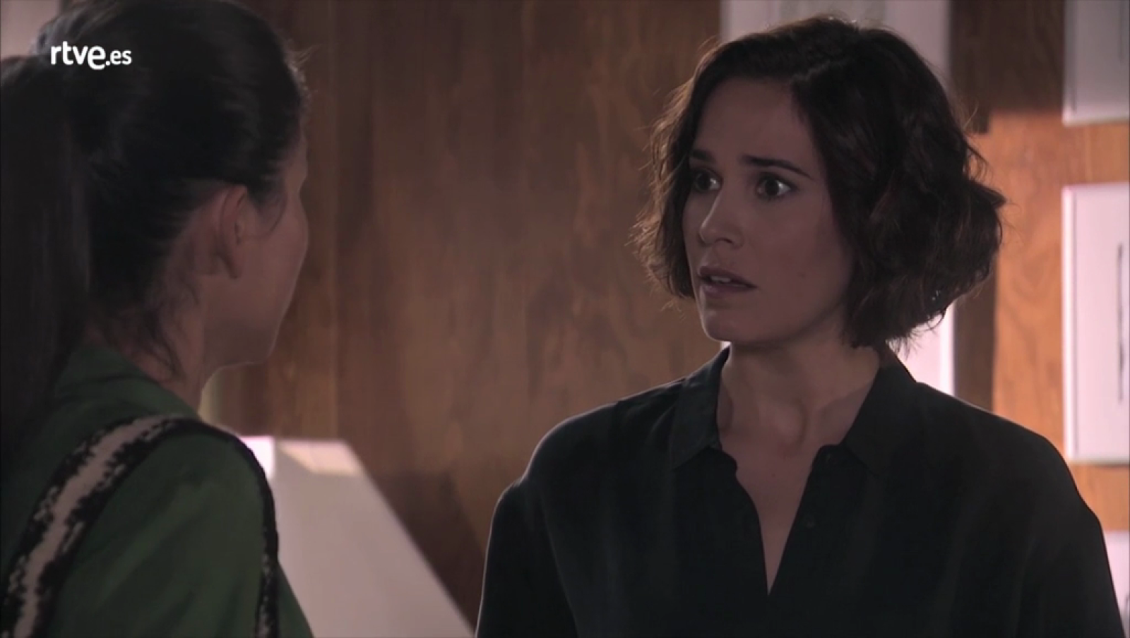 Servir y Proteger - Nacha habla con Teresa sobre su paciente