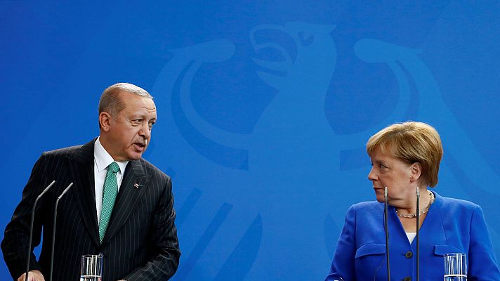 Telediario 1 - Merkel señala sus "profundas diferencias" con Erdogan tras su encuentro en Berlín
