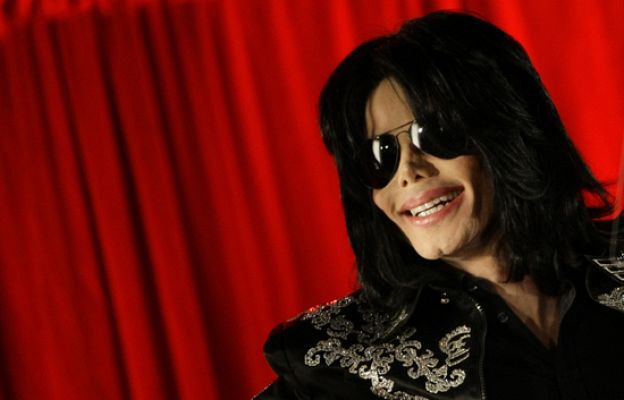  - Subasta de objetos del Rey del pop