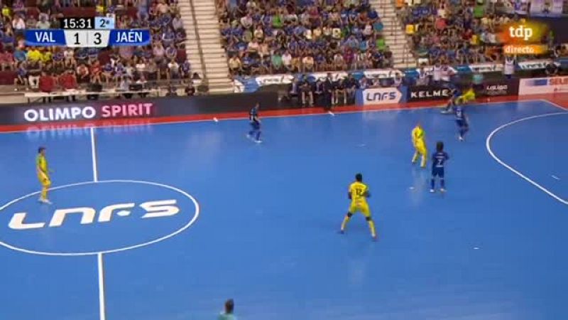 Manu García anota el 2-3 para el Valdepeñas