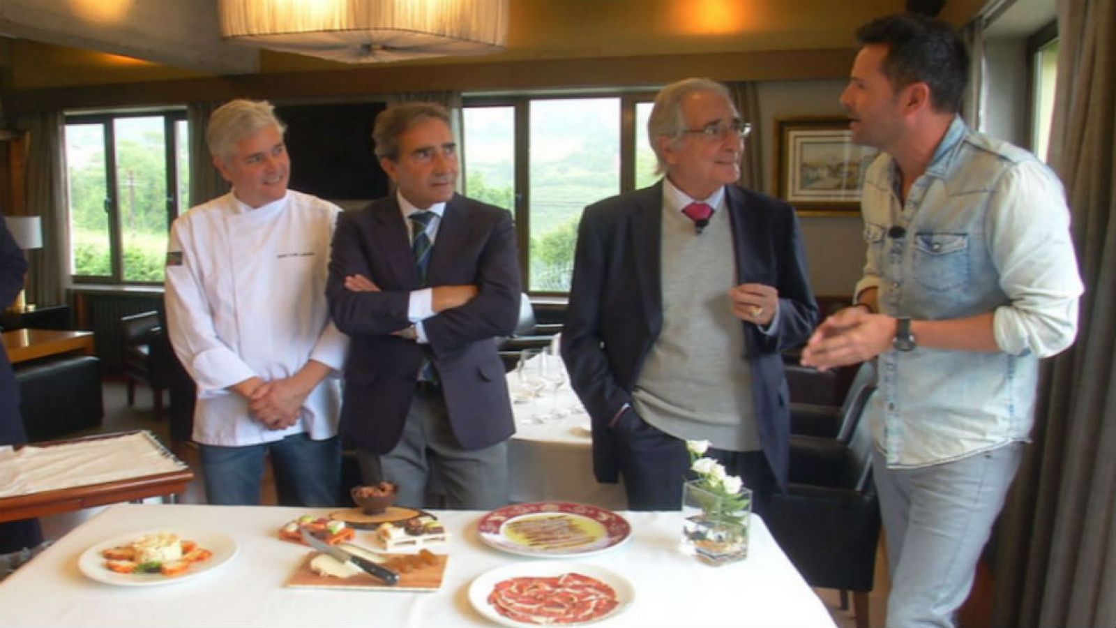 ¿Aquí dónde se va?: Casa Lobato