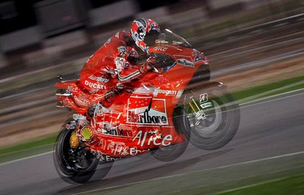  - Stoner empieza arrollando