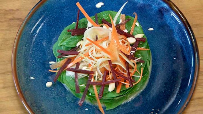 RTVE Cocina - Espinacas con crema de manzana