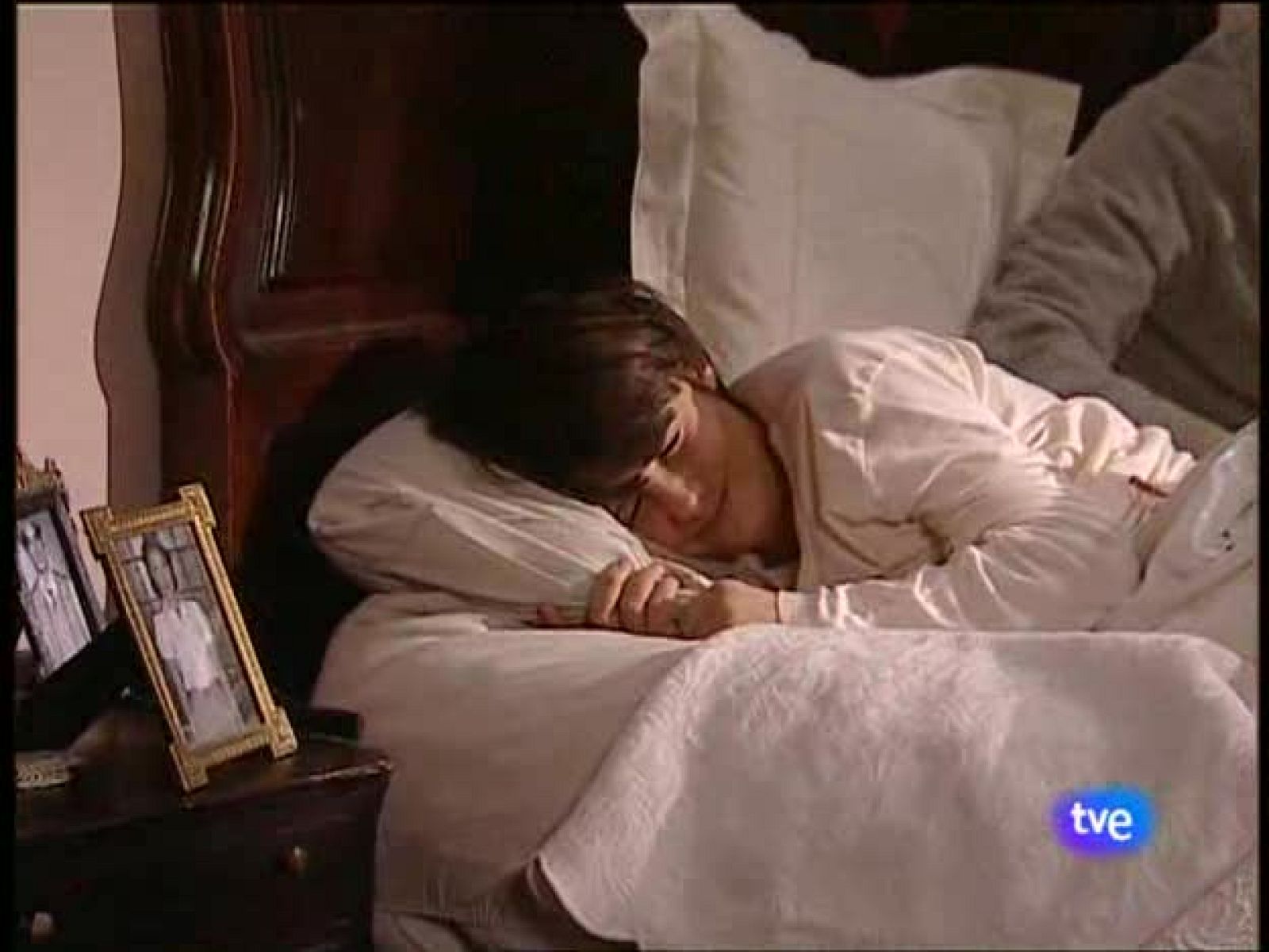 Amar en tiempos revueltos - T4 - Episodio 153 - Ver ahora