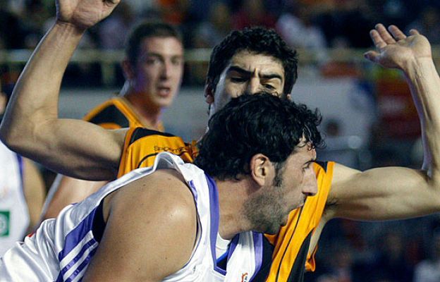 Baloncesto en RTVE - El Madrid se lleva el derbi