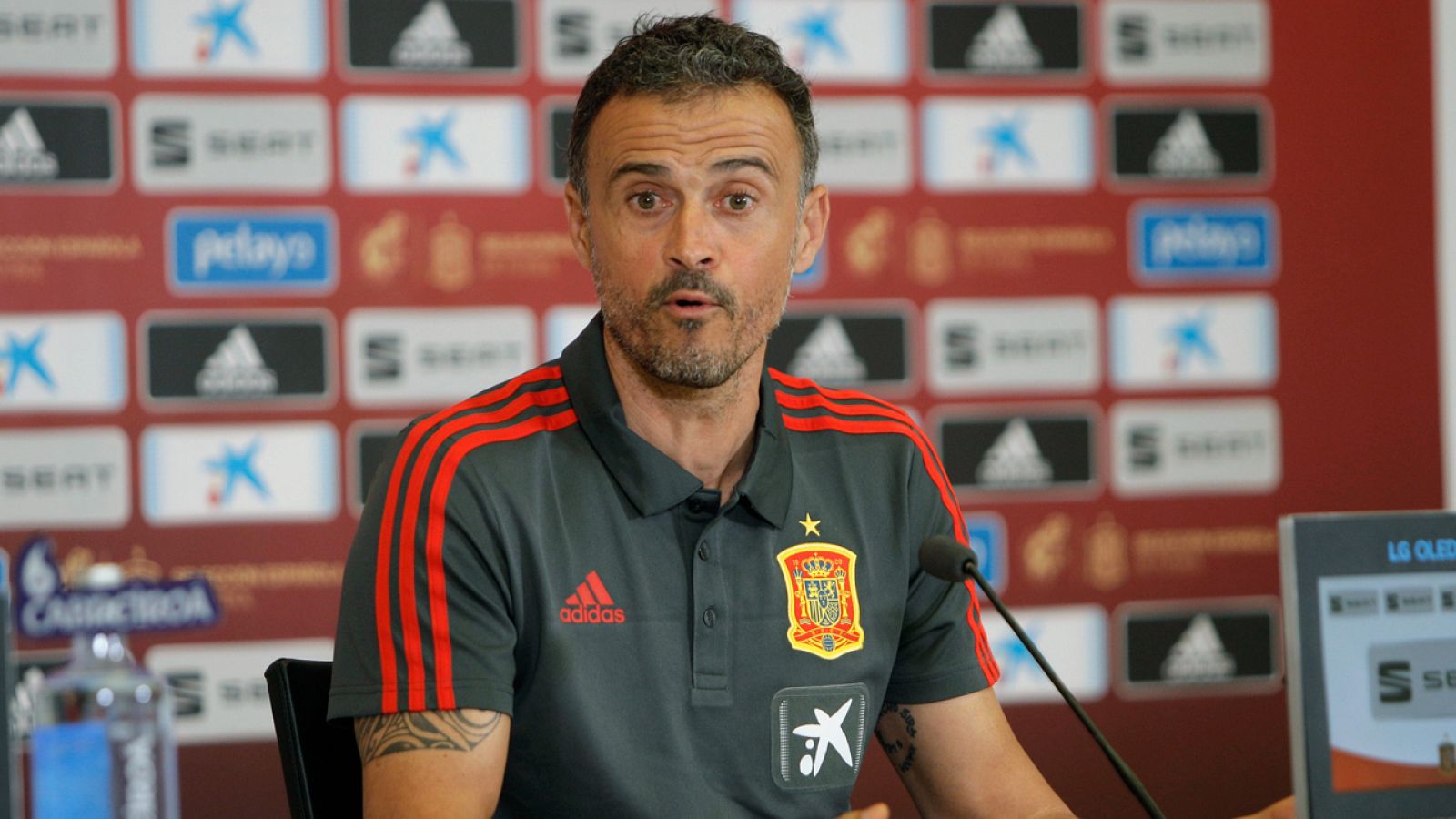 Luis Enrique, sobre el puesto de lateral derecho: "Me puedo inventar lo que quiera" | Ver