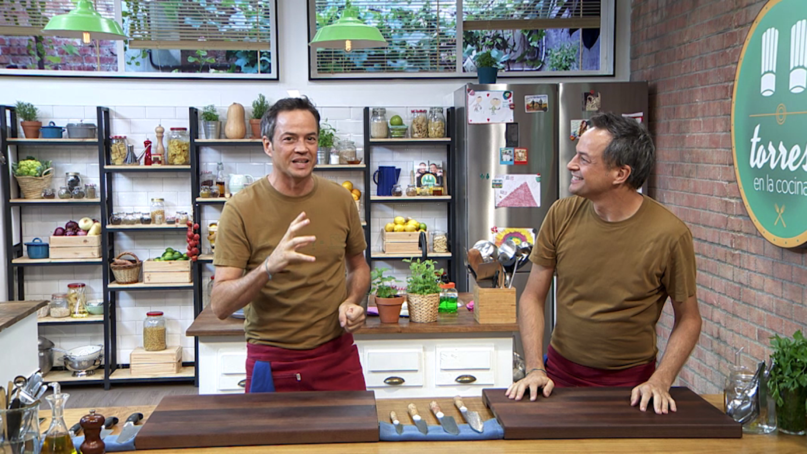 Torres en la cocina - Pez mantequilla al carbón y flan de manzana asada - ver ahora