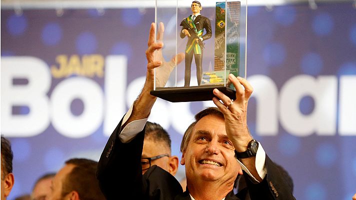 Telediario 1 - Bolsonaro lidera los sondeos de las elecciones en Brasil