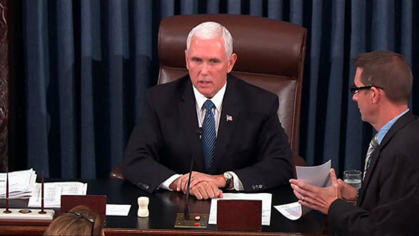 El vicepresidente estadounidense, Mike Pence, ha sido el encargado de anunciar el resultado de la votación. | Ver