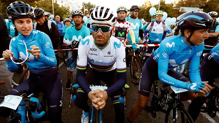 Telediario 1 - Valverde luce su maillot de campeón del mundo por primera vez