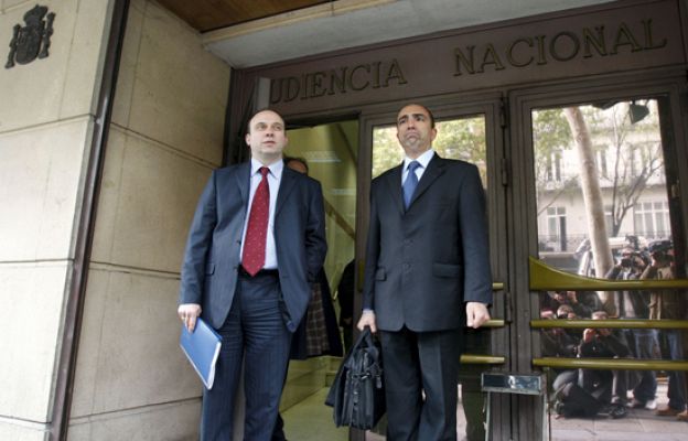 Telediario 1 - Telediario en 4' - 15/04/09