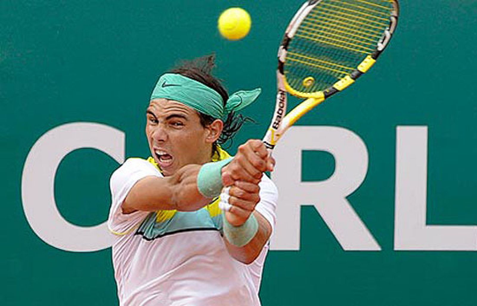 Rafael Nadal tuvo que sudar para doblegar al argentino Juan Ignacio Chela.