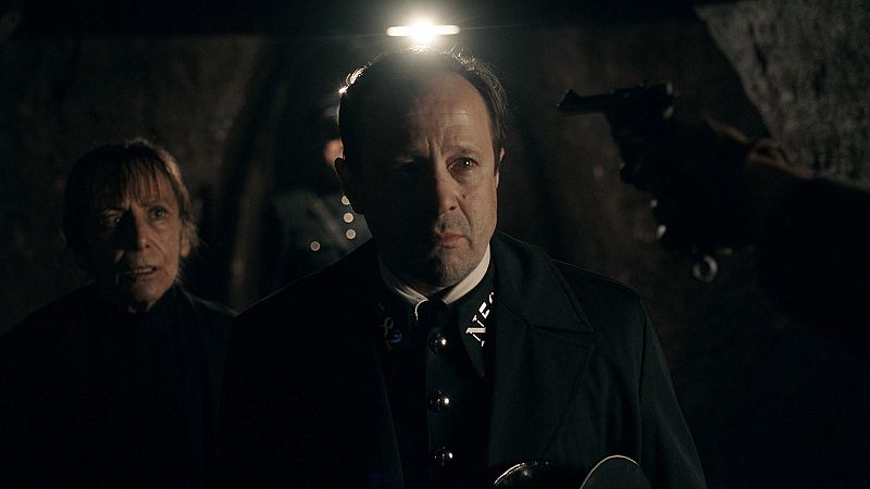 El Continental - El Rubio acaba con la vida del polic�a