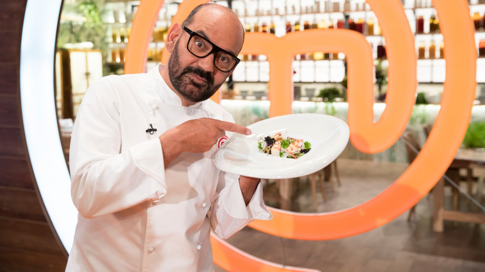 José Corbacho vuelve con un plato de cocodrilo bajo el brazo | Ver