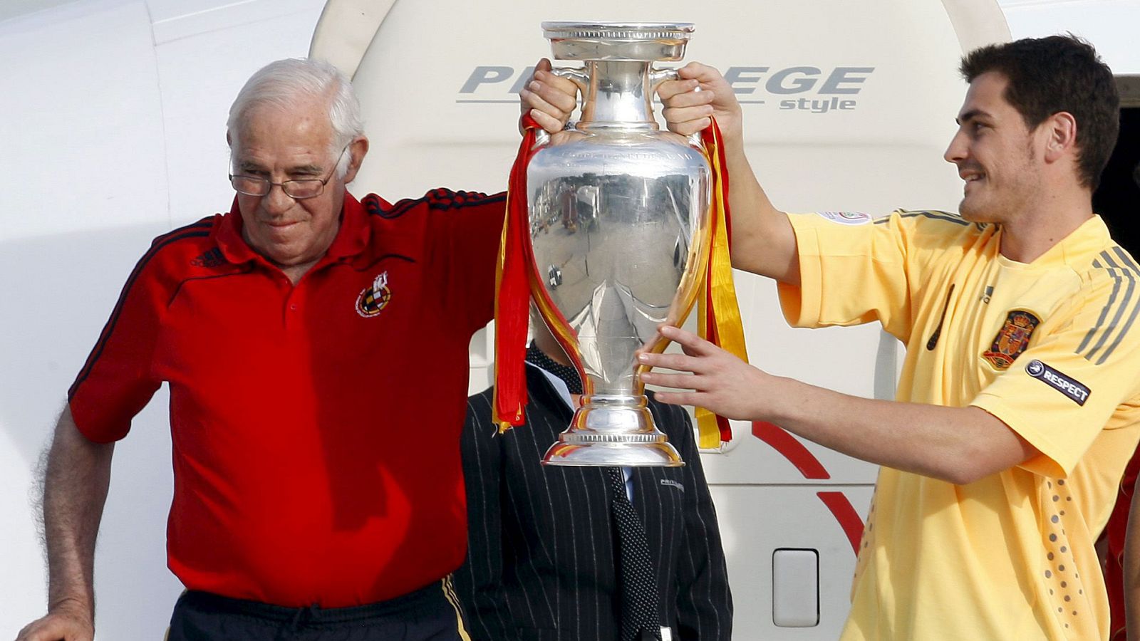 "Luis, el sabio del éxito", el homenaje de la Federación a Aragonés (extendido)