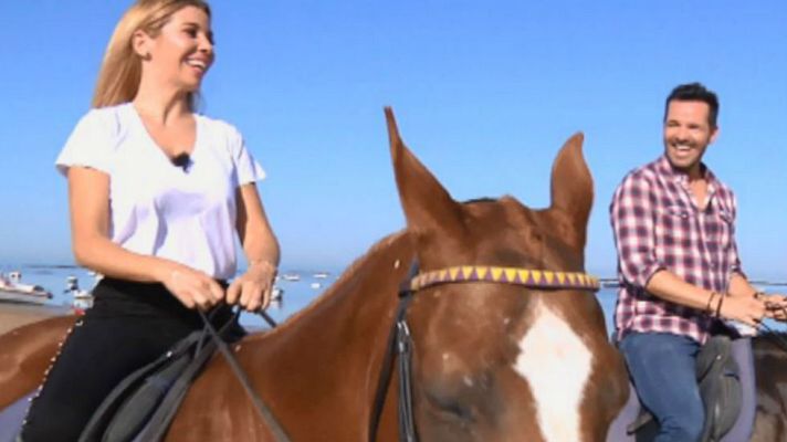 Aquí la Tierra - La cantante Natalia, Terrícola de Honor