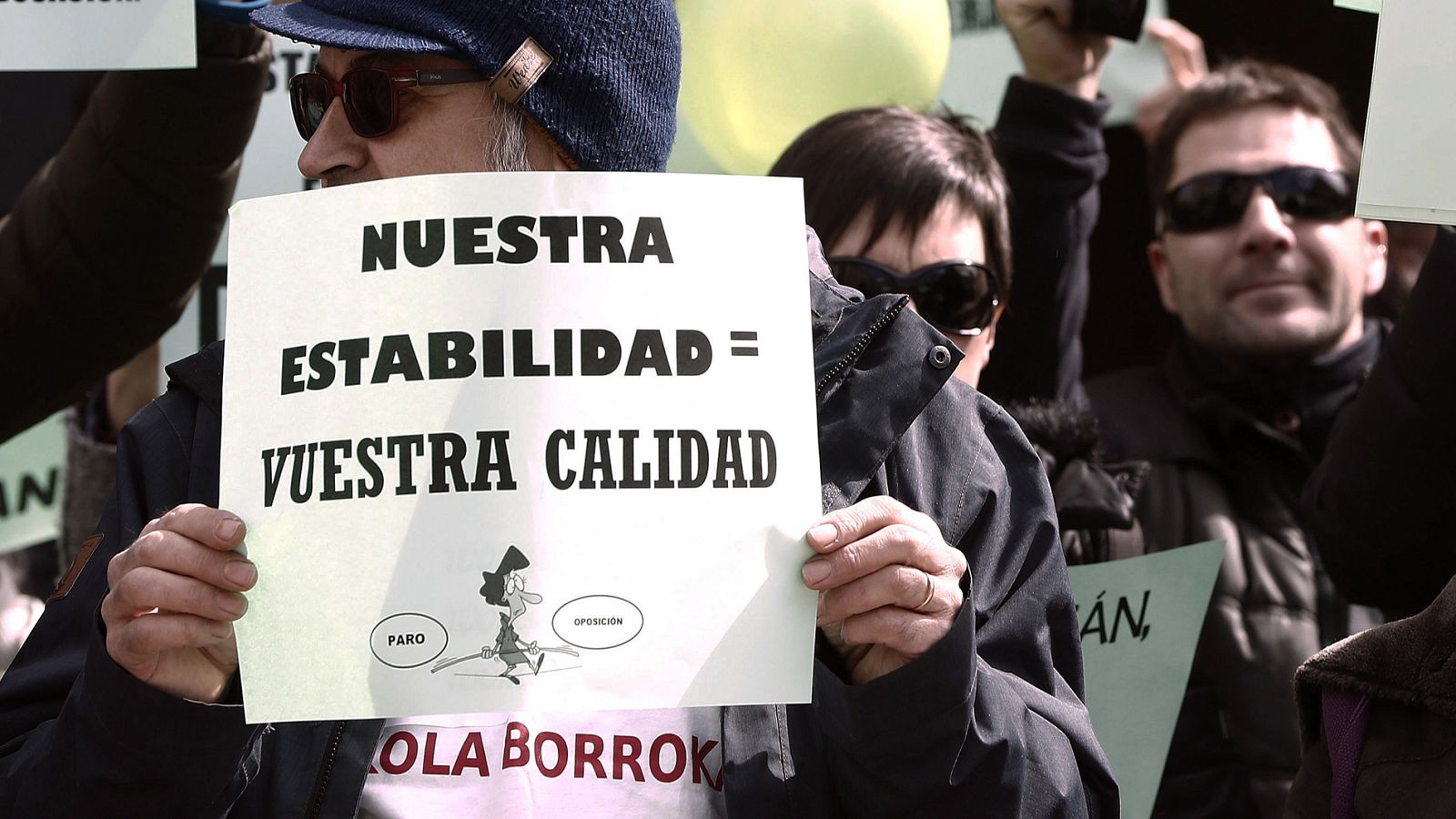 Los interinos de Administración denuncian una situación "eternizada" y reclaman la fijeza | Ver