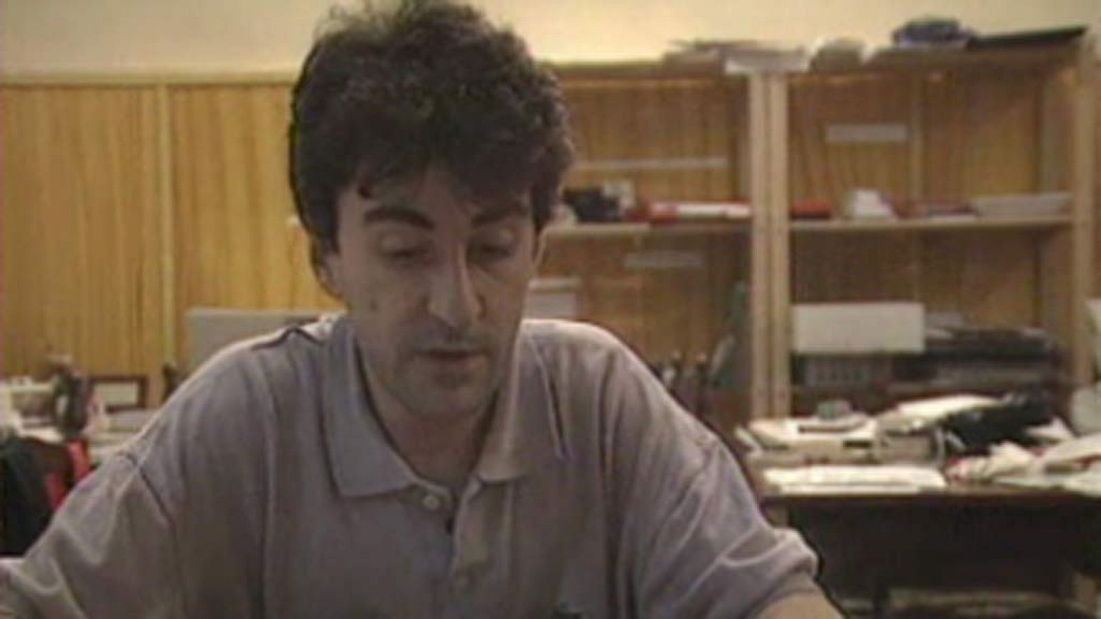 Línea 900 - Mi barrio es una ruina