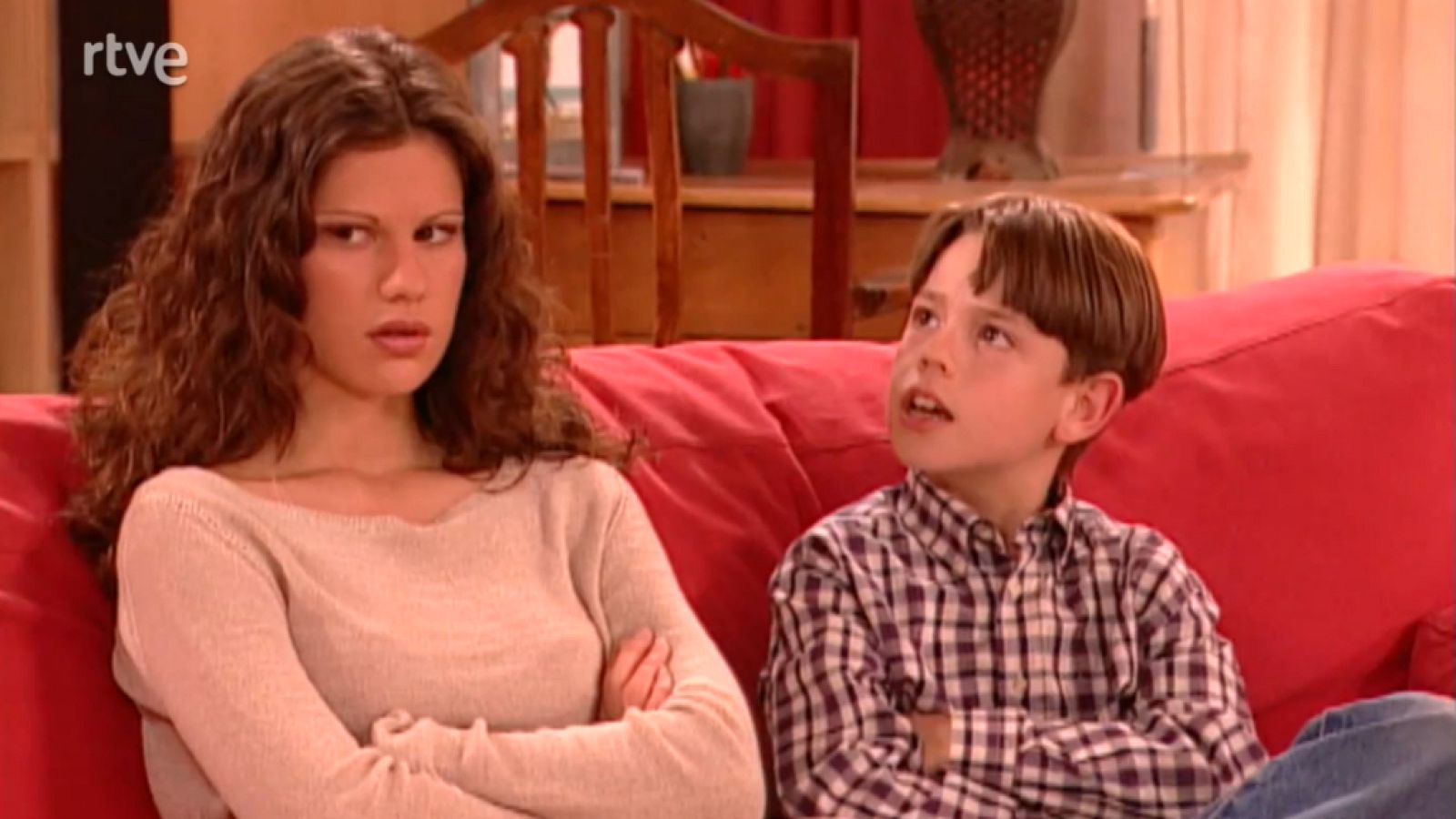 ¡Ala... Dina! - A puerta cerrada