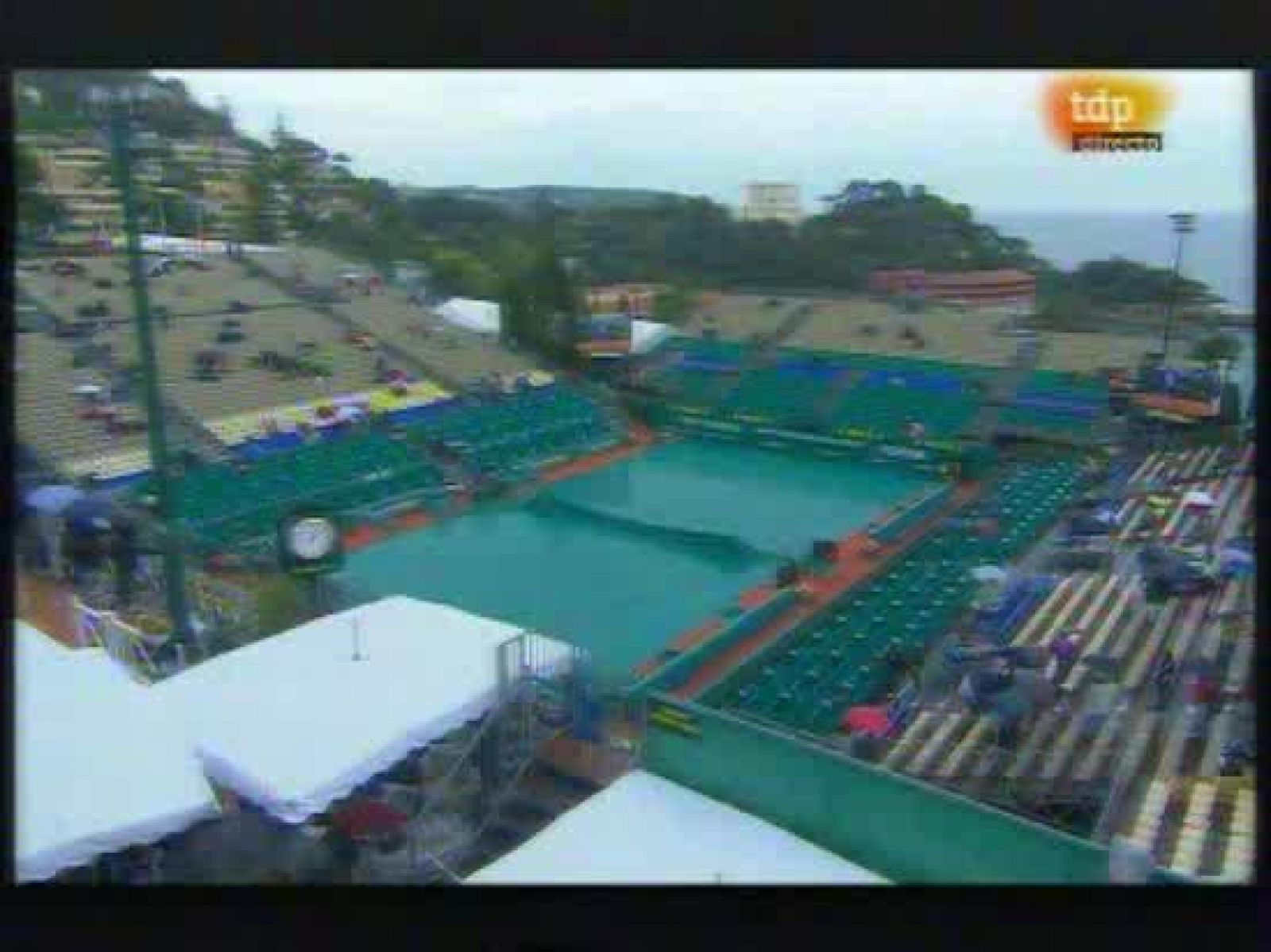 La lluvia no cesa en Montecarlo | Ver