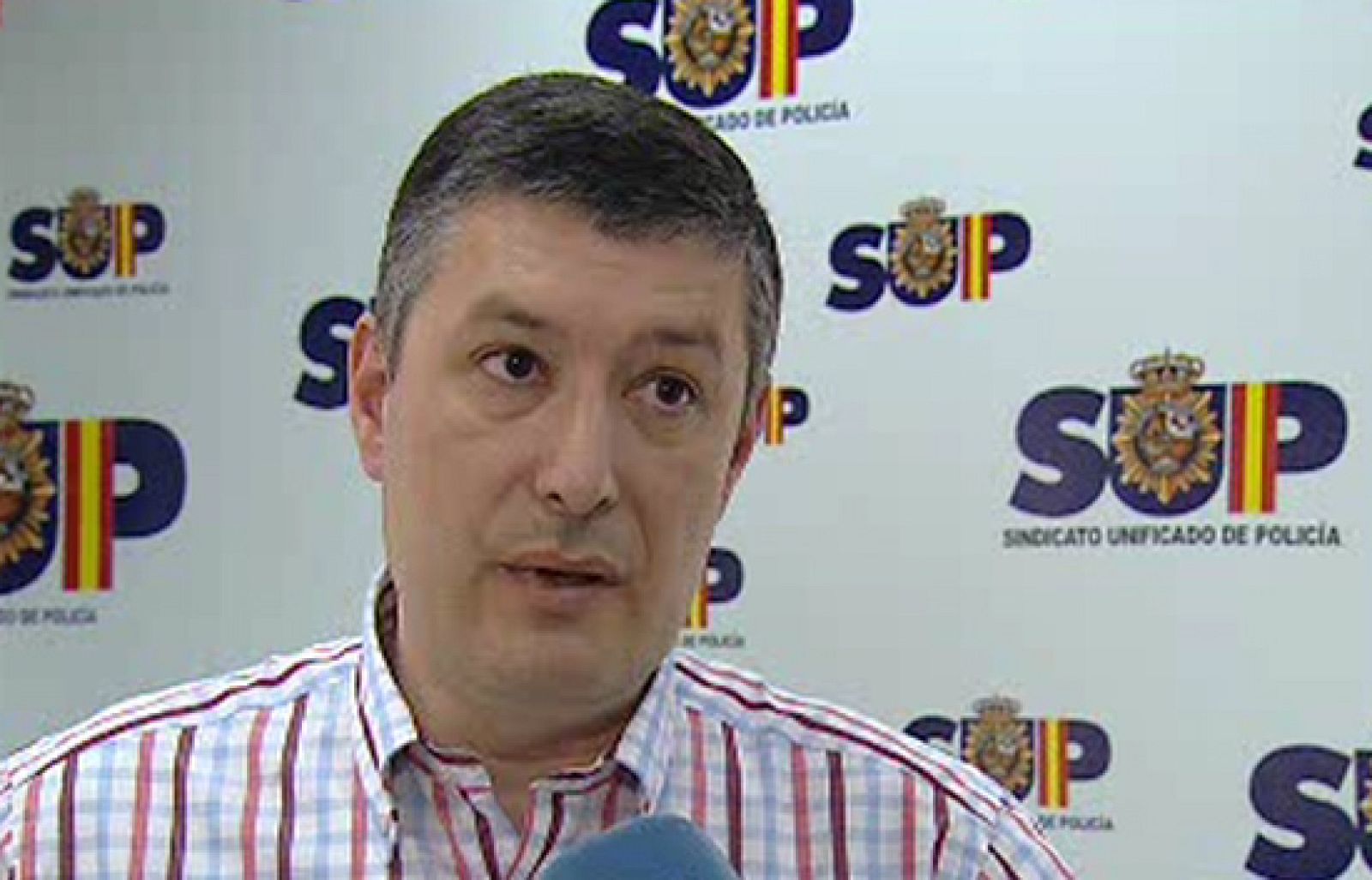 Los sindicatos policiales piden a Conde Pumpido que rectifique o dimita | Ver