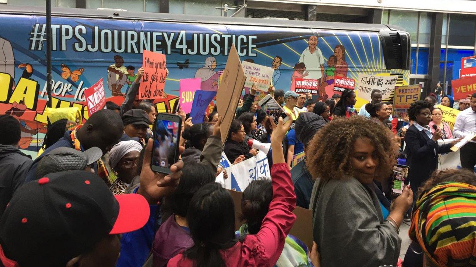 Caravana de inmigrantes hondureños a EE.UU. entre el peligro y la politización | Ver