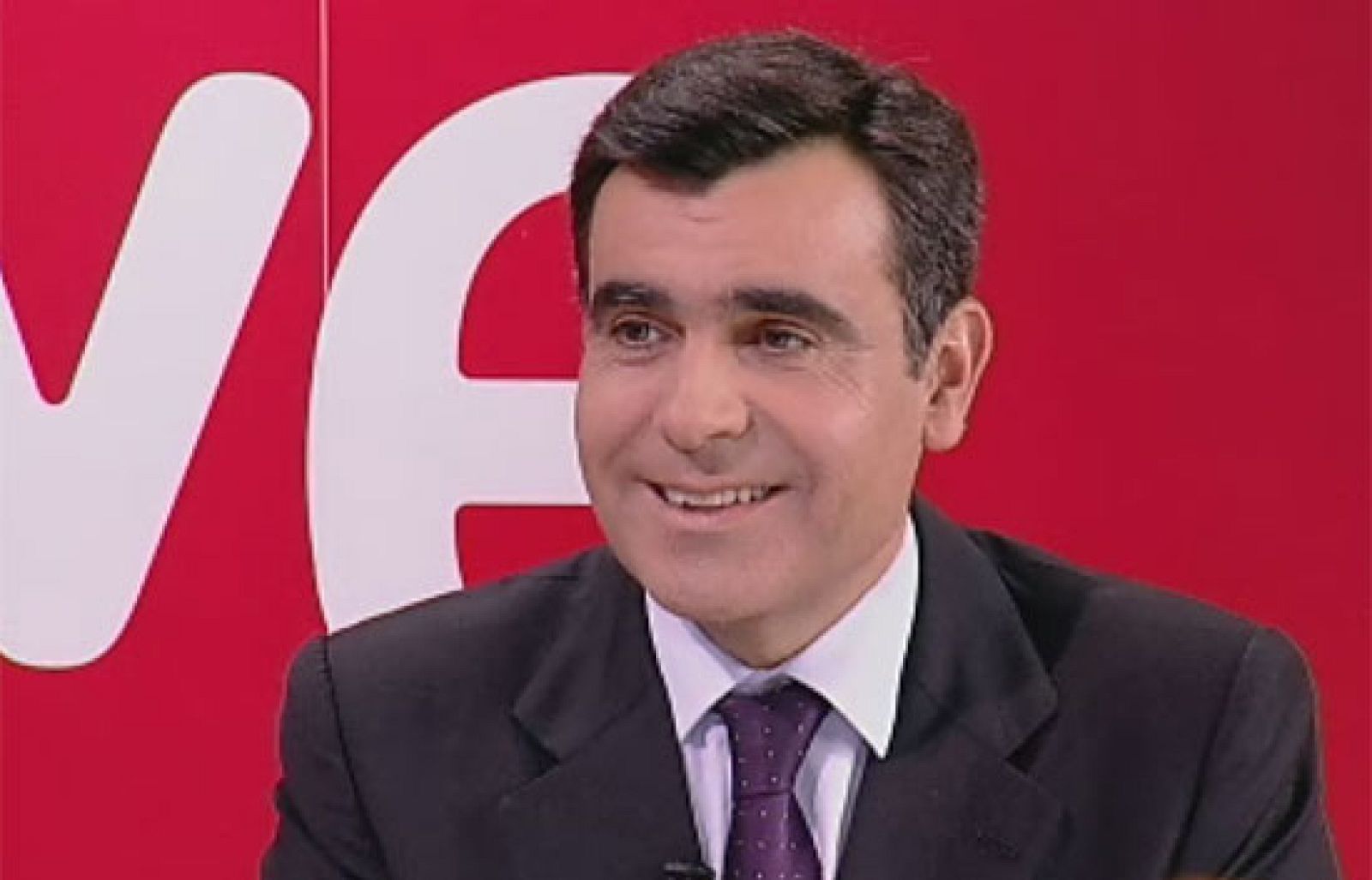 Economía 24H - "El sistema financiero español, y concretamente el sistema bancario, es uno de los más sólidos que existen" - Economía en 24 horas | Ver