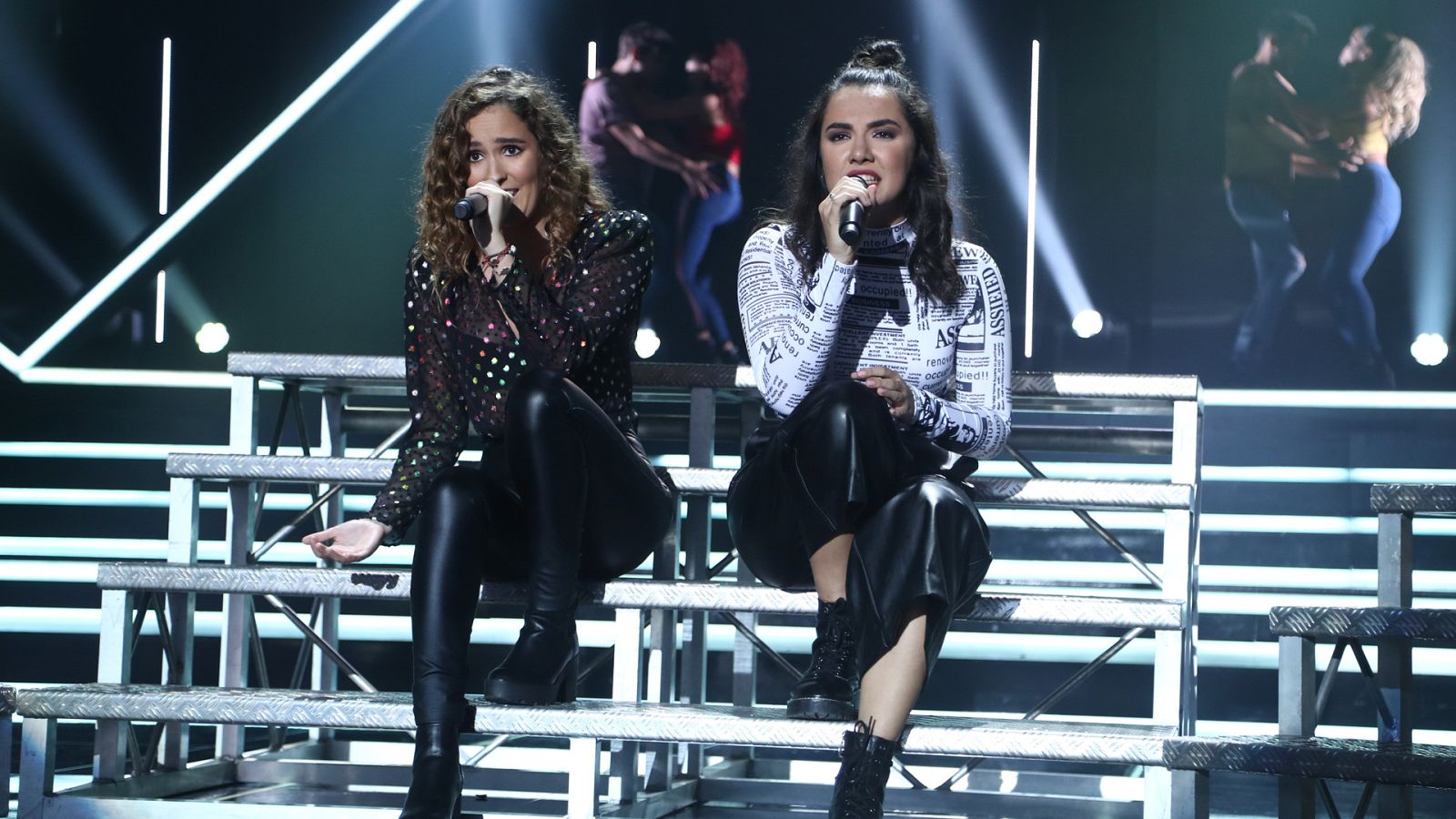 OT 2018 - Marta y Marilia cantan "Lo echamos a suertes" en la gala 4