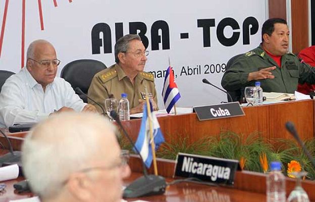  - Castro responde a Hillary Clinton