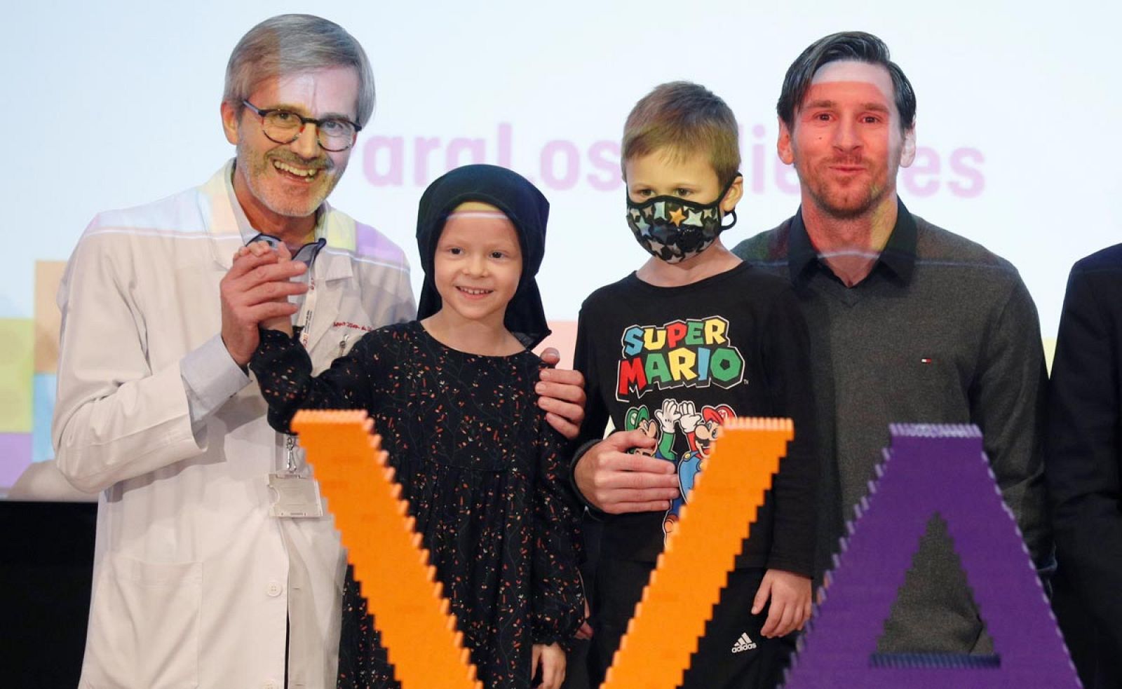 Messi, "feliz" por cumplir el sueño de contribuir a la lucha contra el cáncer | Ver