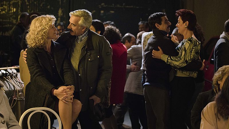 Cuntame cmo pas - T19 - Episodio 14: La antena colectiva - Ver ahora