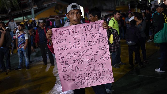 Telediario 1 - Situación crítica en frontera de Honduras con Guatemala por la caravana masiva de migrantes hacia EE.UU.