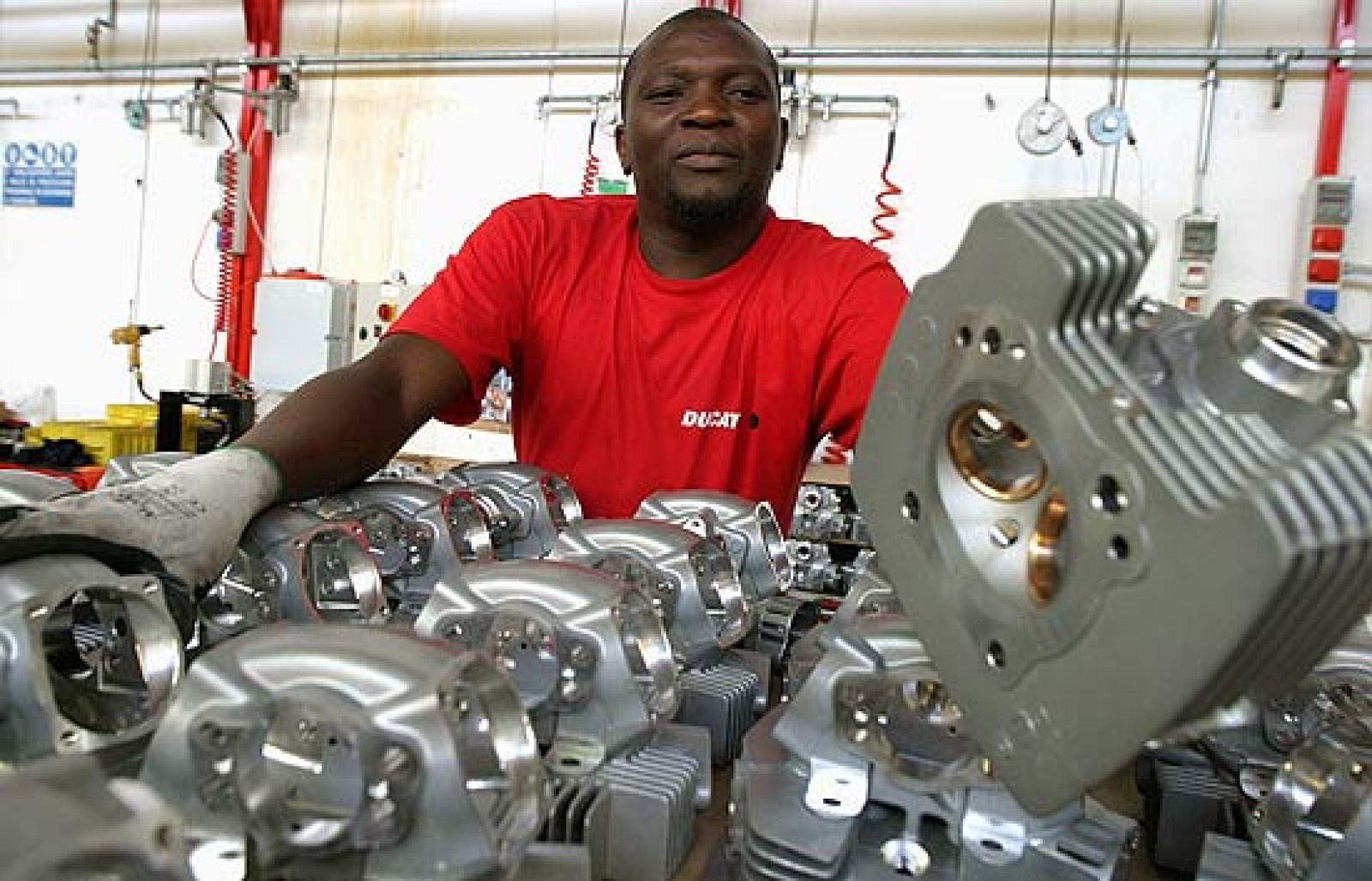 Repasa la historia de la marca Ducati, cuyo lema es "No rendirse nunca".