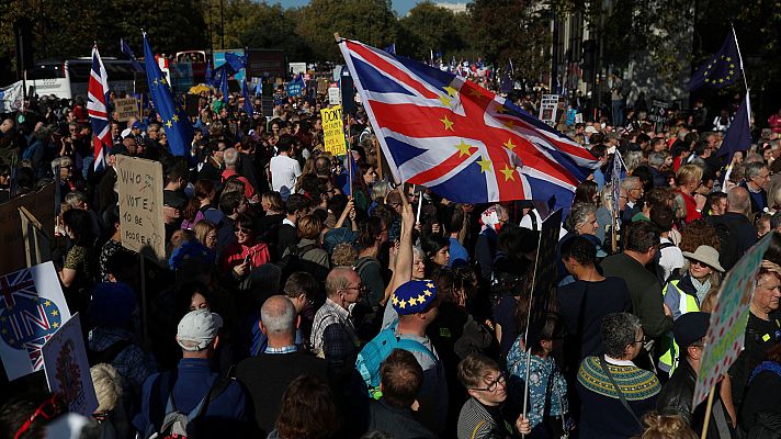Telediario 1 - Manifestación en Londres por un nuevo referéndum sobre el Brexit